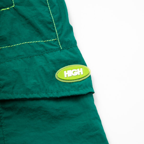 Backstich_Shorts_Night_Green_Detail SHORT HIGH COMPANY BACKSTITCH VERDE