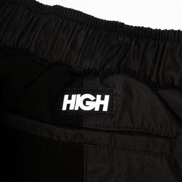 Trail_Shorts_Black_Detail_4 (1) SHORT HIGH COMPANY TRAIL PRETO