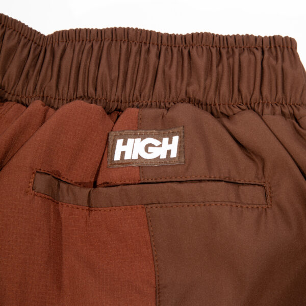 Trail_Shorts_Brown_Detail SHORT HIGH COMPANY TRAIL MARROM