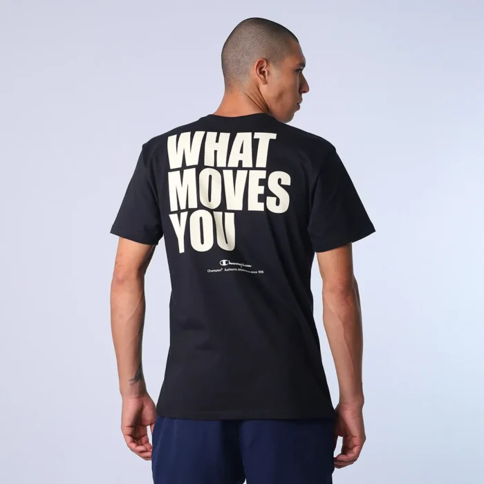 CAMISETA CHAMPION WHAT MOVES YOU SCRIPT PRETA