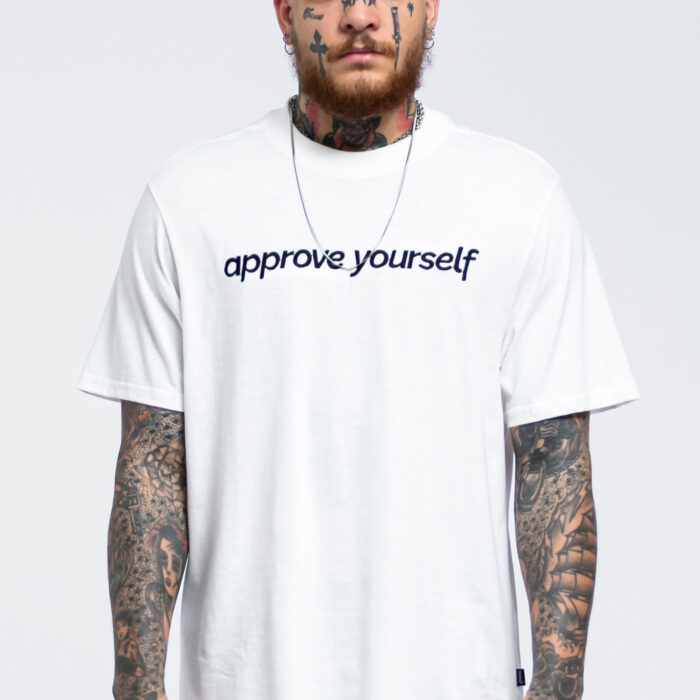 CAMISETA APPROVE BOLD APPROVE YOURSELF OFF WHITE