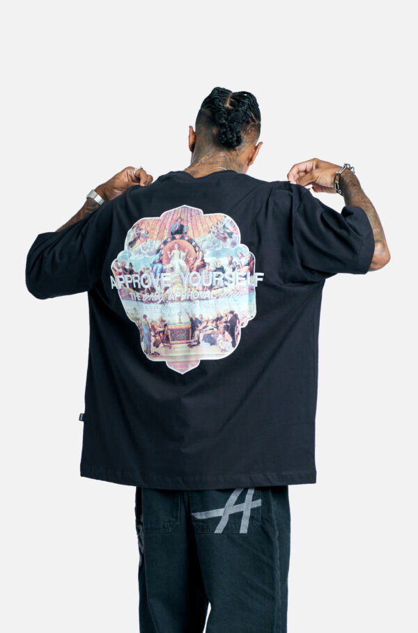 1-81 CAMISETA APPROVE OVERSIZED HOLY GRAIL PRETA