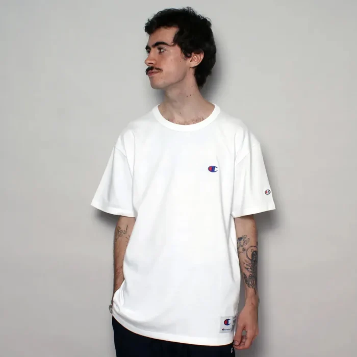 CAMISETA CHAMPION LOGO C BORDADO OFF WHITE