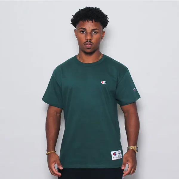 GT220B-Y06145-1-261 CAMISETA CHAMPION LOGO C BORDADO VERDE MILITAR