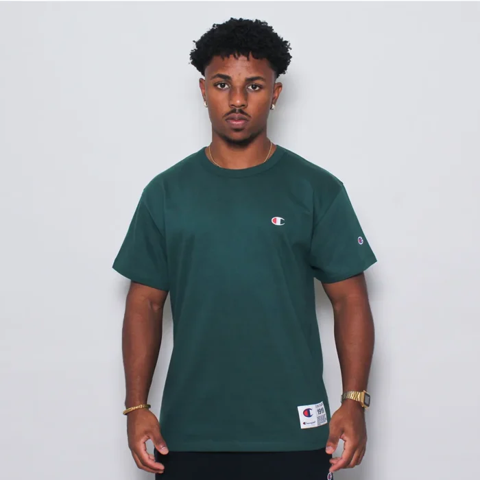 CAMISETA CHAMPION LOGO C BORDADO VERDE MILITAR