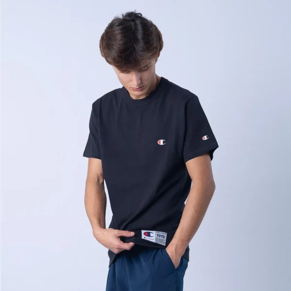 GT220B-Y06145-2-009.jpg CAMISETA CHAMPION LOGO C BORDADO PRETA