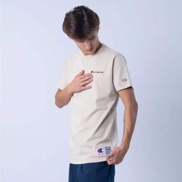 GT220B-Y06819-2-451.jpg CAMISETA CHAMPION MINI SCRIPT BORDADO BEGE