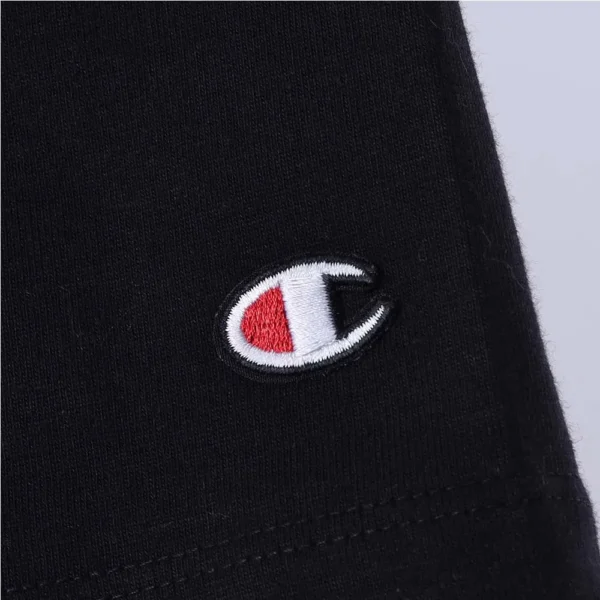 T79188B-CLOGEVA-5-009 CAMISETA OVERSIZED CHAMPION C LOGO SURTON PRETA