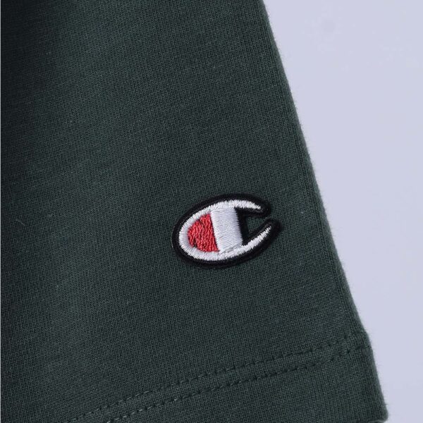 T79188B-CLOGEVA-5-449 CAMISETA OVERSIZED CHAMPION C LOGO SURTON VERDE MILITAR