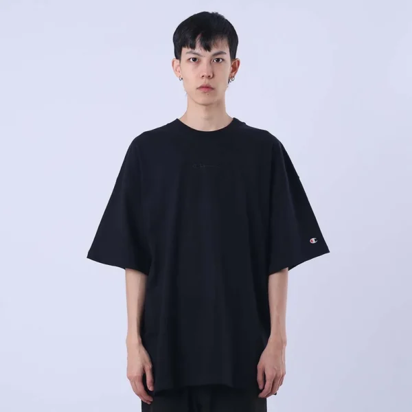 T79188B Y08541-1-009 CAMISETA OVERSIZED CHAMPION MINI SCRIPT SURTON PRETA