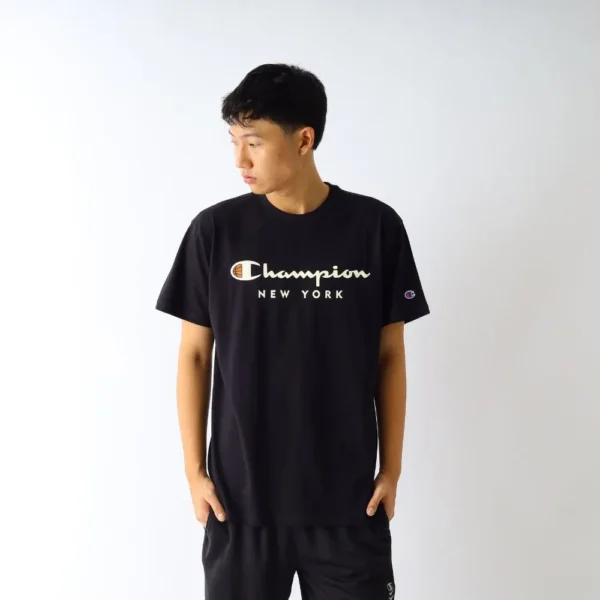 gt23b-125sctny-1.jpg CAMISETA CHAMPION SCRIPT NEW YORK PRETA
