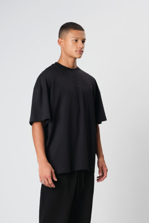 CAMISETA OVERSIZED THE SAINT SOLID PRETA