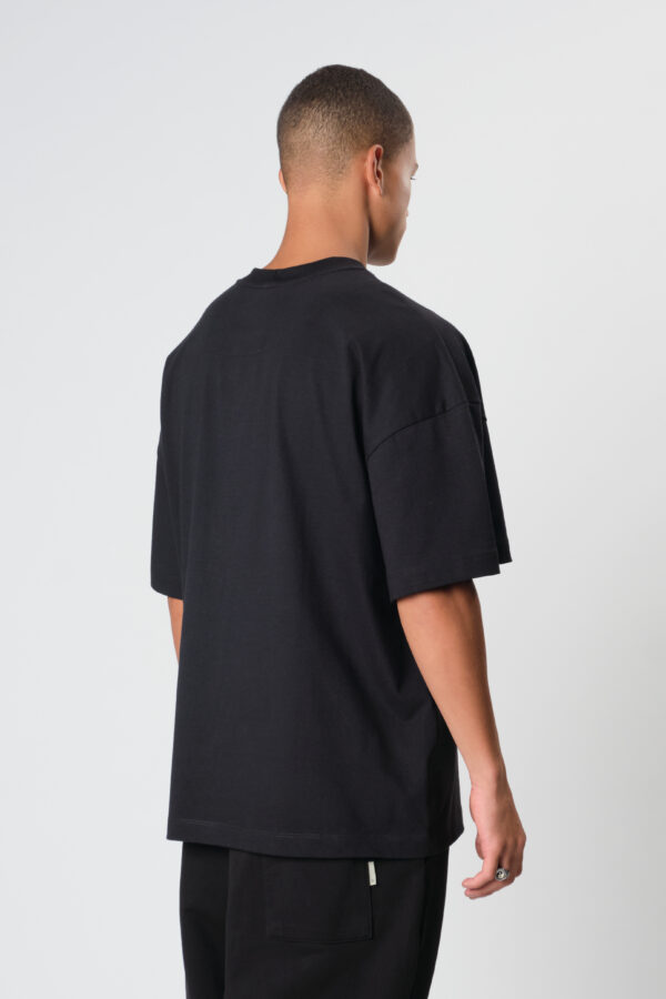 CAMISETA OVERSIZED THE SAINT SOLID PRETA