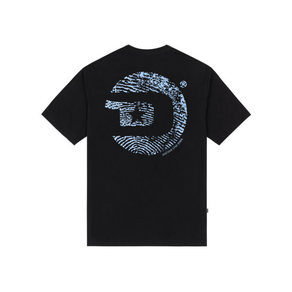 Fingerprint Tee in Black Back CAMISETA DISTURB FINGERPRINT PRETA