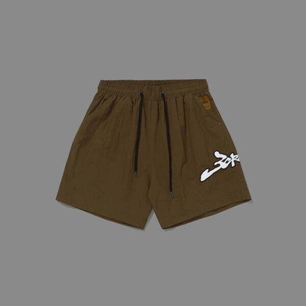 SHORT-SIGNATURE-BEGE-FRENTE SHORT BARRA CREW ASSINATURA LOGO VERDE