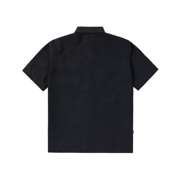 CAMISA DE BOTAO DISTURB SLASH PRETA
