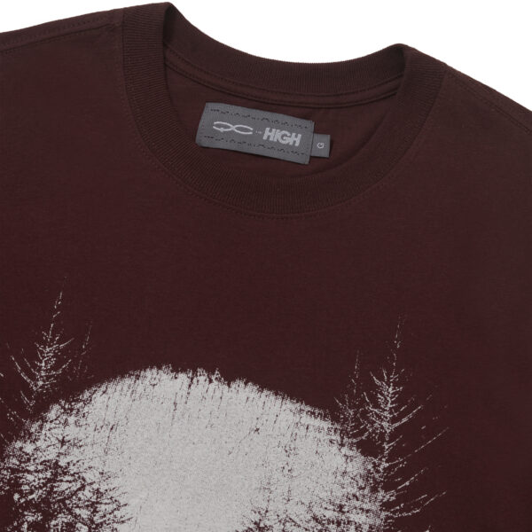 Tee_QC_HIGH_Overview_Brown_Detail CAMISETA HIGH COMPANY (QC-HIGH) OVERVIEW MARROM