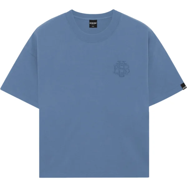 CAMISETA SUBURB COMPANY (BOXY) MONOGRAM AZUL CLARO