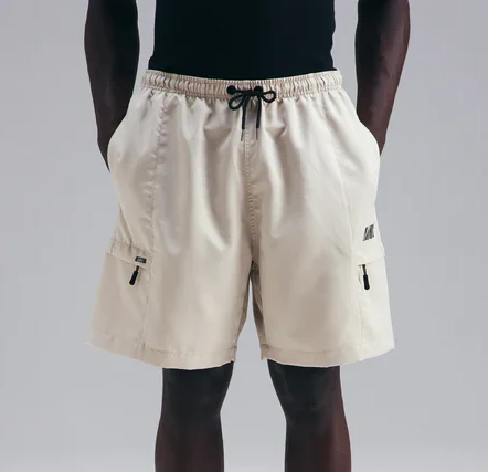 SHORTS CARGO LOGO AREIA WHITE SAND