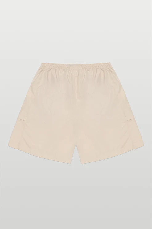 SHORTS CARGO LOGO AREIA WHITE SAND