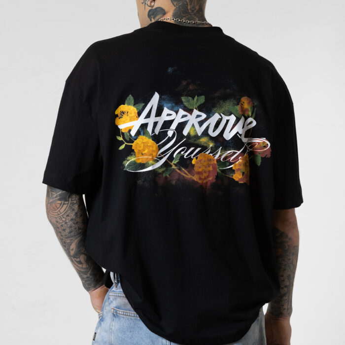 CAMISETA CORE APPROVE MIAMI FLOWERS PRETO