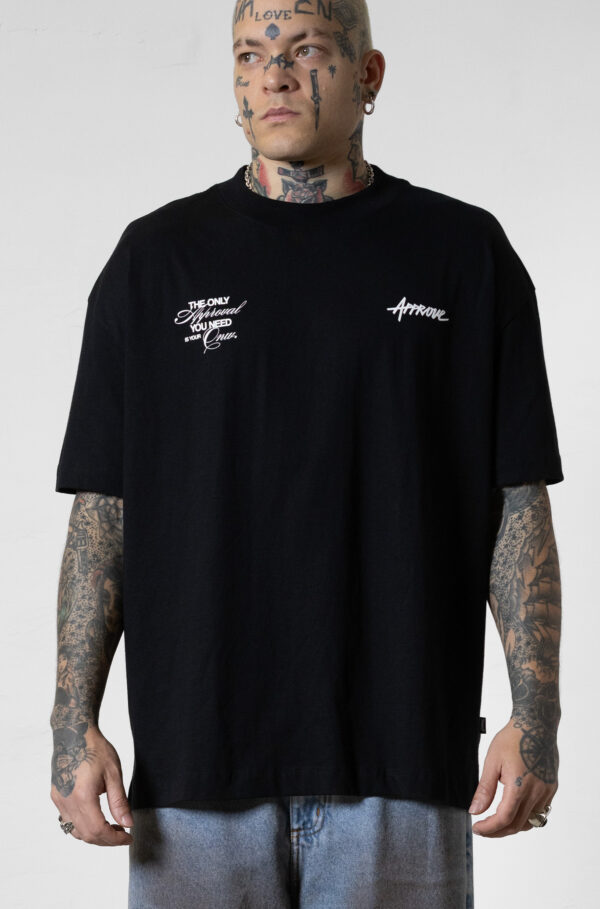 CAMISETA CORE APPROVE MIAMI FLOWERS PRETO