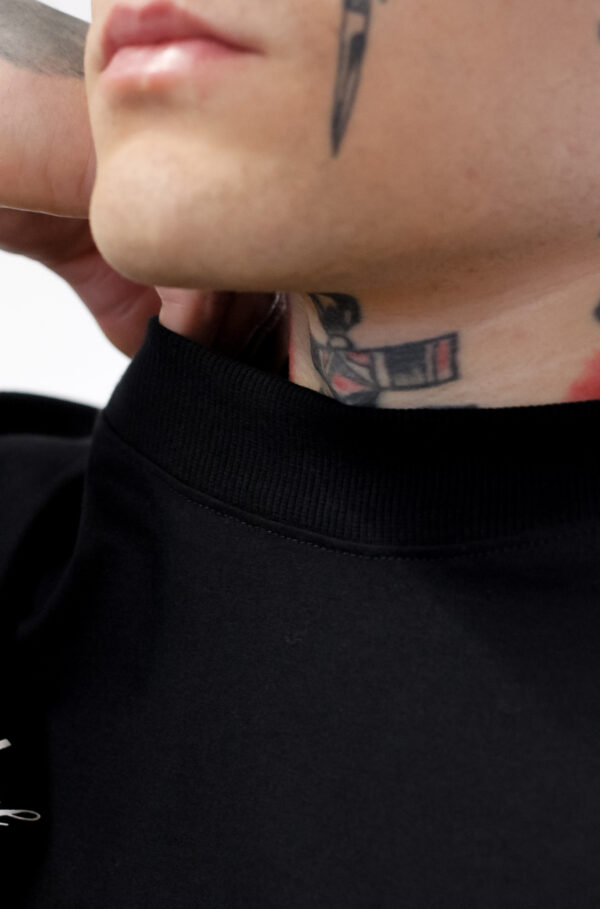 CAMISETA CORE APPROVE MIAMI FLOWERS PRETO