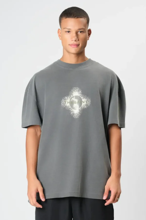 CAMISETA OVERSIZED THE SAINT EM CANTO