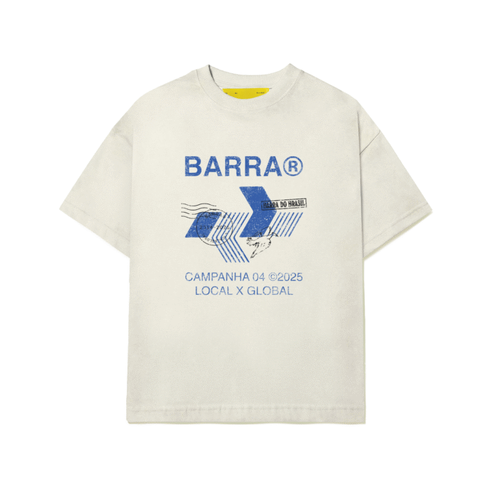 CAMISETA SOUVENIR POSTAL OFF WHITE FRENTE CAMISETA BARRA CREW SOUVENIR POSTAL BEGE