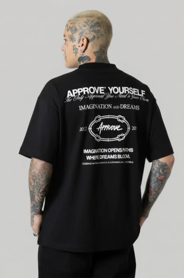 CAMISETA HUGE YRSLF TIMELESS PRETA