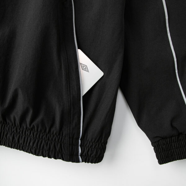 CORTA VENTO HIGH COMPANY X UMBRO STREET UNIT PRETA