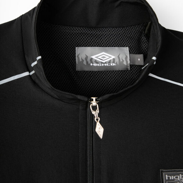 CORTA VENTO HIGH COMPANY X UMBRO STREET UNIT PRETA