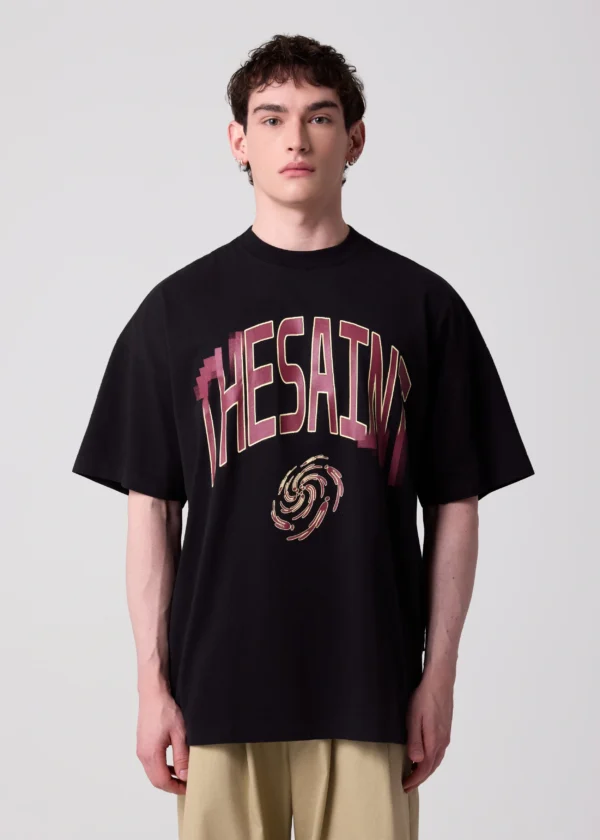 CAMISETA THE SAINT OVERSIZED TIME MACHINE PRETA