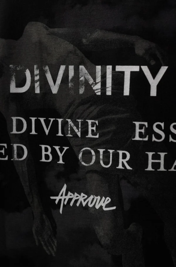 CAMISETA OVERSIZED APPROVE DIVINITY FALL PRETO