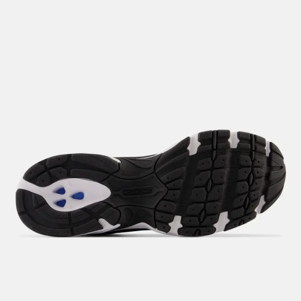 TÊNIS NEW BALANCE 530 BLACK / WHITE